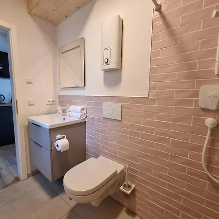 Lägenhet Heimat Haeusle - Heike Marcus Tiny-houses Cleebronn