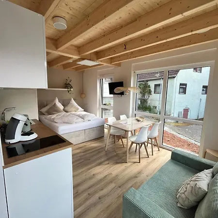 Lägenhet Heimat Haeusle - Heike Marcus Tiny-houses Cleebronn